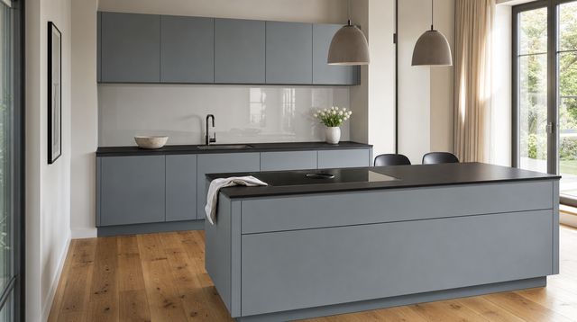 FANI Küchenrückwand Unicolor 914 Seidengrau – Kücheninsel · Smartglas (SG)